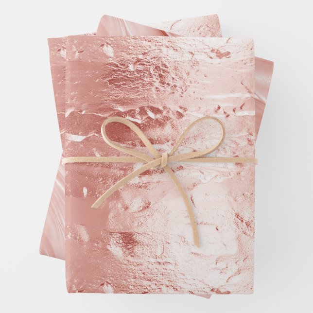 Feuille De Papier Cadeau Rose Champagne rose Glam Mariage (En situation)