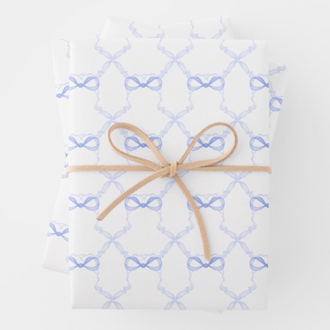 Feuille De Papier Cadeau Rubans bleus à l'aquarelle (En situation)