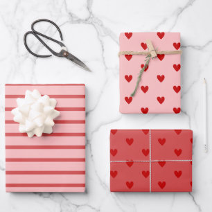 Feuille De Papier Cadeau Saint-Valentin au coeur rose rouge