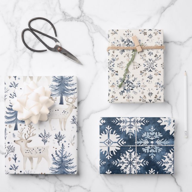 Feuille De Papier Cadeau Sapins de Noël Bleus Blancs Cerfs (Recto)