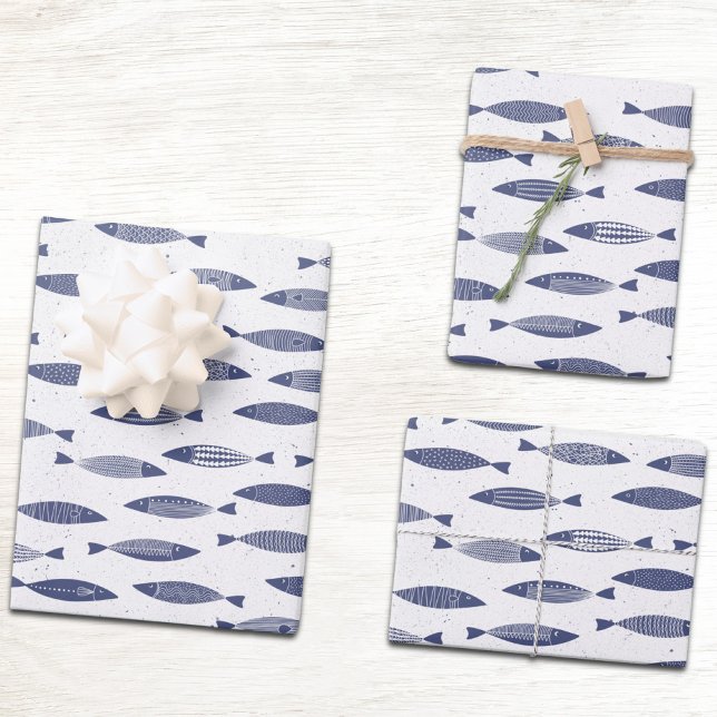 Feuille De Papier Cadeau Sardine Poisson Navy Bleu Blanc Côtiers (Sardine fish blue and white block print coastal gift wrapping paper sheets)