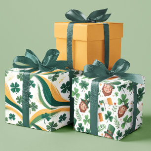Feuille De Papier Cadeau Shamrocks & Leprechauns sur Mustard Yellow