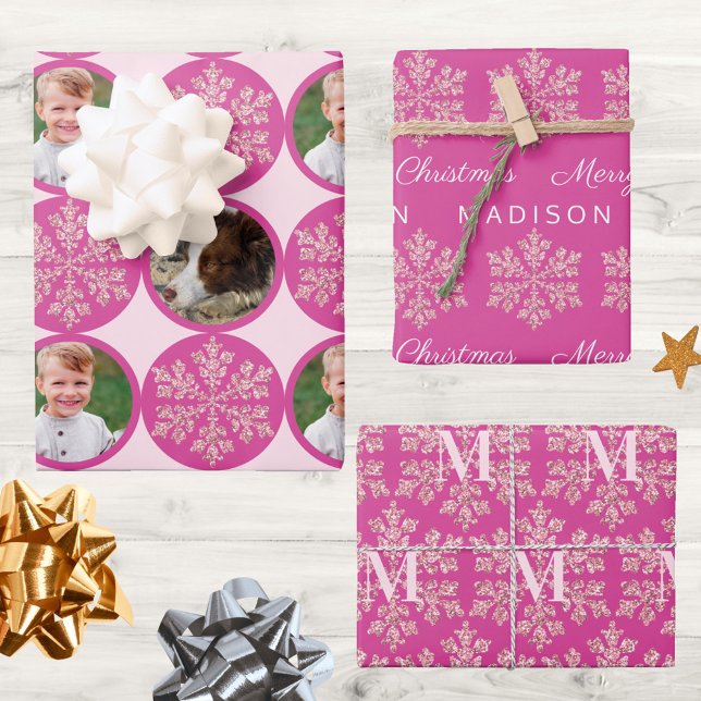 Feuille De Papier Cadeau Snowflake Berry Bling Classic 2 Photo Noël (This deep pink and faux sparkle snowflakes wrapping paper assortment is so cute for Christmas)