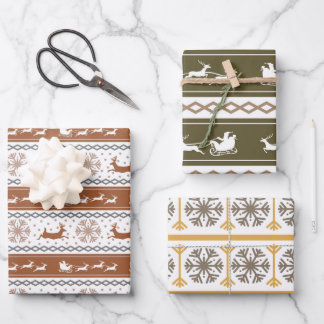 Feuille De Papier Cadeau Snowflakes et cerfs nordiques verts, rouges et gri