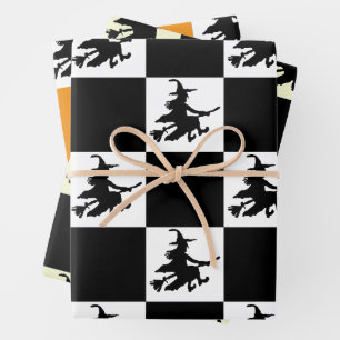 Feuille De Papier Cadeau Sorcières noires sur carreaux blancs, jaunes et or