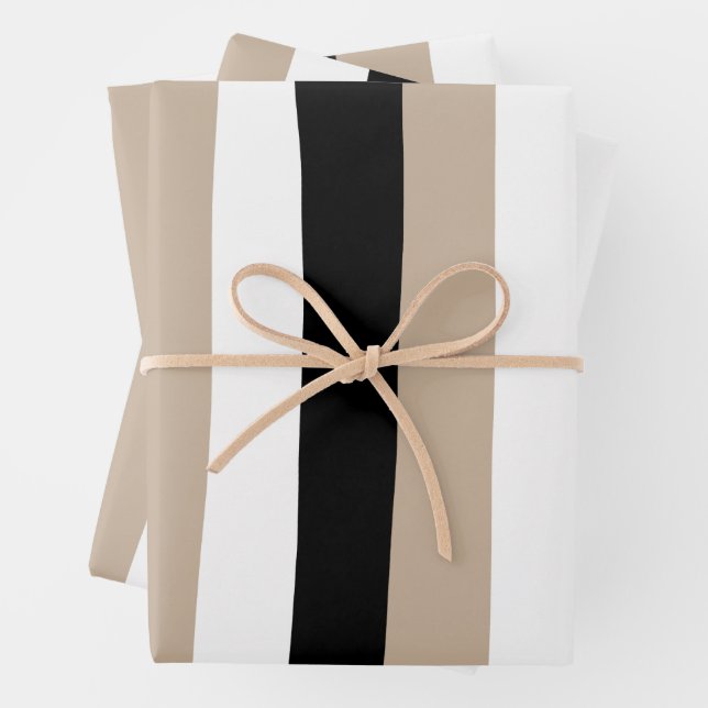 Feuille De Papier Cadeau Stripes inégales - Taupe, noir et blanc (En situation)