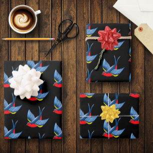 Feuille De Papier Cadeau Style de tatouage d'oiseau hirondelle traditionnel
