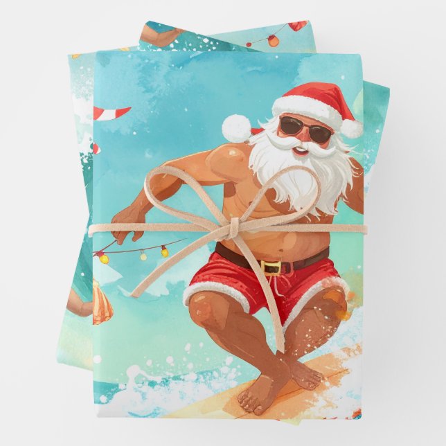 Feuille De Papier Cadeau Surfing Santa Claus  (En situation)