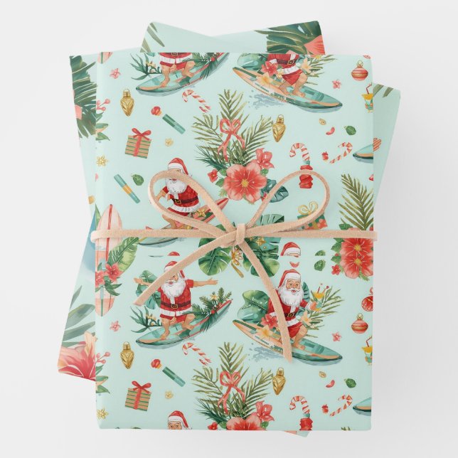 Feuille De Papier Cadeau Surfing Santa Claus Christmas in Hawaii  (En situation)