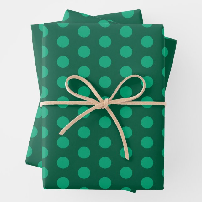 Feuille De Papier Cadeau Taches vert émeraude  (En situation)