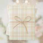 Feuille De Papier Cadeau Tartan - Vert-Vert De Sage Orange Clair-Ivoire Lum<br><div class="desc">Tartan plaid dans des tons doux d'orange ou de pêche,  vert sauge et ivoire extra clair. Peut être utilisé pour n'importe quelle occasion et n'a pas d'âge.</div>