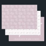 Feuille De Papier Cadeau Thème de voyage romantique Carte de l'avion de l'e<br><div class="desc">Les timbres-mariages mauve-muets, le monogramme des sentiers cardiaques de l'avion et la carte du monde rose sur papier d'emballage personnalisé avec des motifs différents pour un couple de mariage ou un thème de voyage, une douche nuptiale ou une décoration de table de réception. Tapez l'emplacement mariage et le nom du...</div>