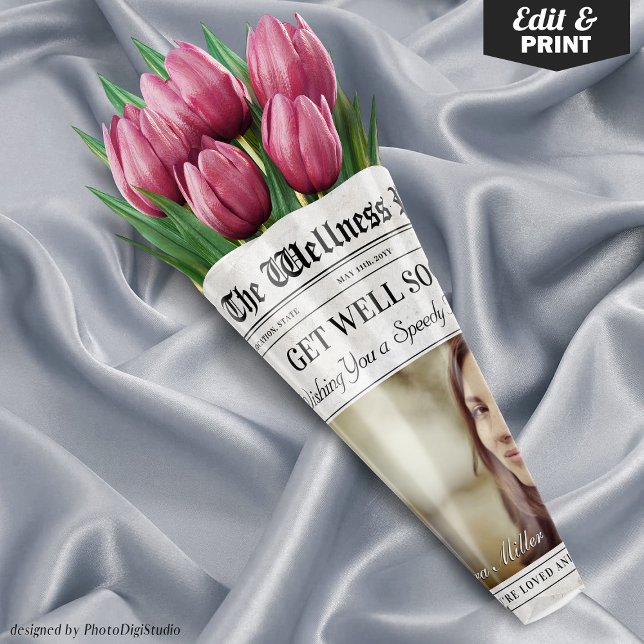 Feuille De Papier Cadeau Un journal éditable se débrouiller bientôt Bouquet (Editable Newspaper Get Well Soon Flower Bouquet Wrapping Paper Sheets)