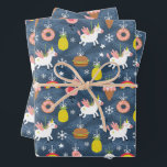Feuille De Papier Cadeau Unicornes de Noël amusants et Flamants roses Motif<br><div class="desc">Ce motif de vacances amusant et décalé propose des licornes,  des flamants roses et de délicieux plats comme des ananas et des beignets,  le tout dans un thème de Noël ! Ajoutez un peu de charme fantaisiste à vos décorations de vacances.</div>