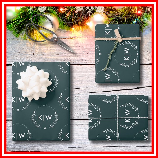 Feuille De Papier Cadeau Vert forêt et blanc | Monogramme initiales moderne (Créateur téléchargé)