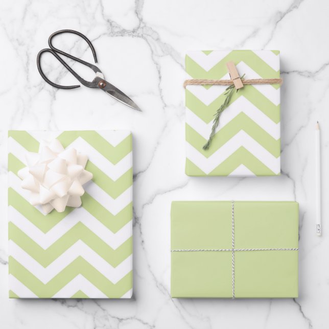 Feuille De Papier Cadeau Vert pastel et chevron blanc pour mariage et anniv (Recto)