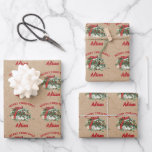 Feuille De Papier Cadeau Vintage Christmas Holly Berries Nom personnalisé K<br><div class="desc">Illustration vintage d'un cadeau de Noël avec toutes les garnitures avec papier kraft brun look arrière - plan. Idéal pour les cadeaux de Noël et la décoration. Customisez le texte et faites-le vous-même.</div>