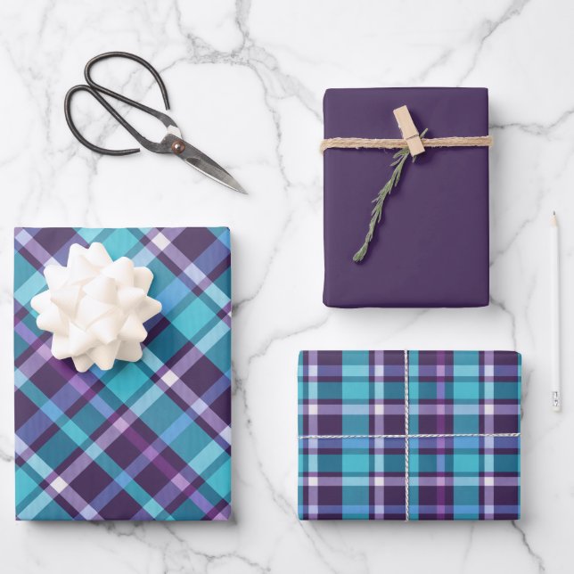Feuille De Papier Cadeau Violets, sarcelles, carreaux bleus et blancs (Recto)