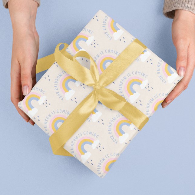 Feuille De Papier Cadeau Votre Arc-en-ciel vient un sac cadeau (Empower someone special with these, "Your rainbow is coming" wrapping paper sheets! )