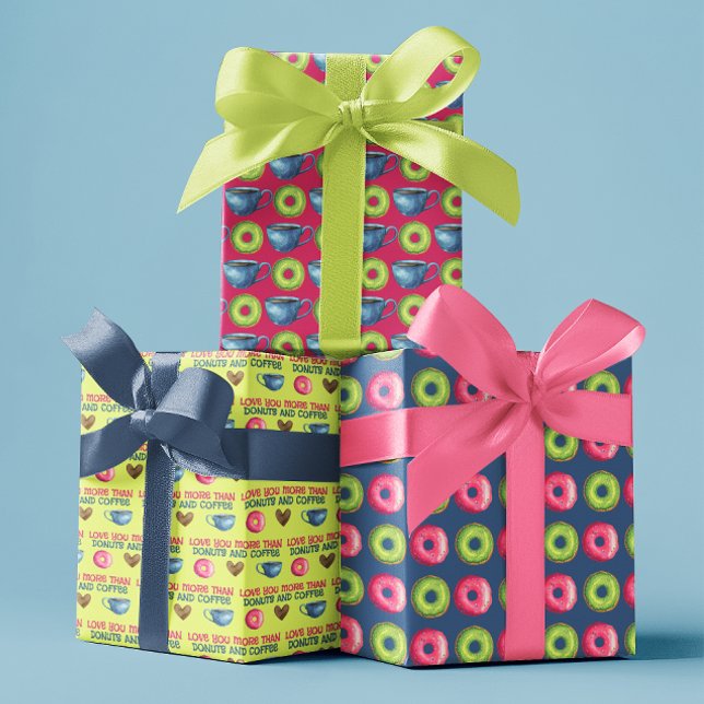 Feuille De Papier Cadeau Vous aimez plus que les beignets enveloppant des f (Let your Valentine know how much you love them with these coffee and donuts wrapping paper sheets! )