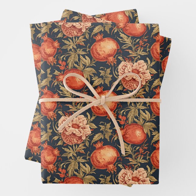 Feuille De Papier Cadeau William Morris motif de grenade à fruits (En situation)