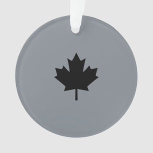 Feuille d'érable noire canadienne gris