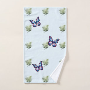 Feuilles de fougère et papillons