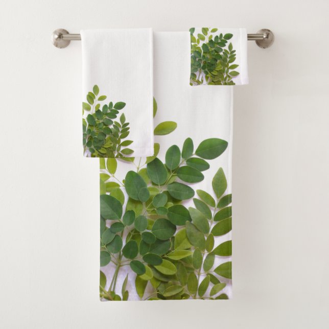 Feuilles de Moringa avec espace de texte (En situation)