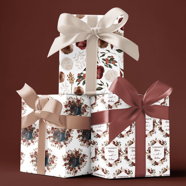 Feuilles de papier d'emballage de mariage floral a (Congratulate a special couple with these personalized wrapping paper sheets! )