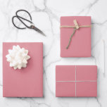 Feuilles de papier d'enveloppement de couleur vive<br><div class="desc">Feuilles de papier d'enveloppement de couleur vive rose pâle avec un rose vif et uni. La couleur est conçue pour coordonner avec les produits de l'Elegant Blush Pink Suite, comme les baumes à lèvres pour le mariage et les étiquettes cadeau de Merci pour le mariage. La même nuance de rose...</div>