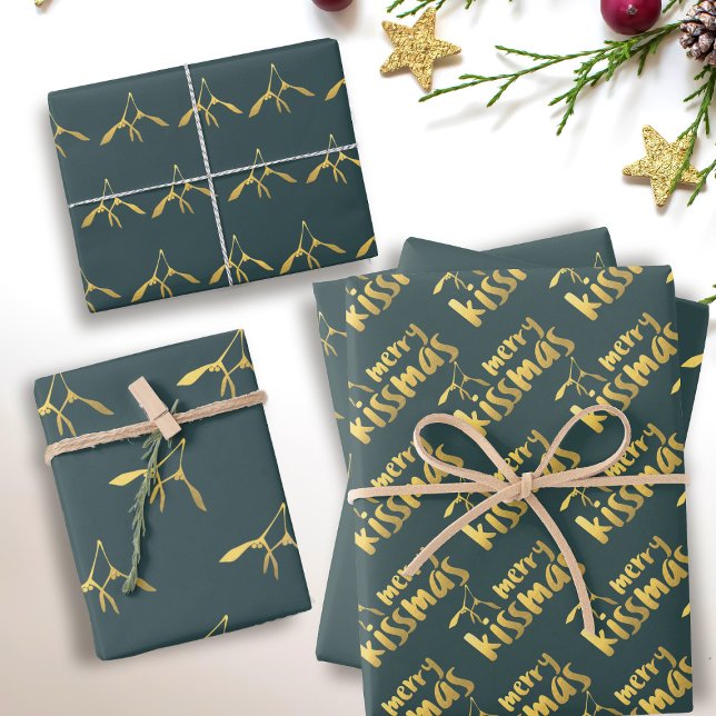 Feuilles de papier d'enveloppement de Mistletoe de (A festive green and gold mistletoe Christmas wrapping paper sheet set just for you)