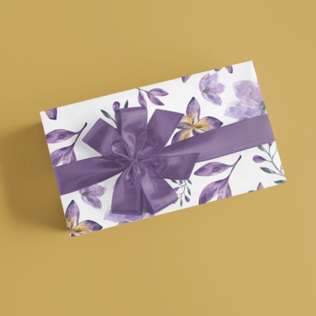 Feuilles d'emballage floral violet aquarelle (Celebrate a special occasion with these lovely watercolor floral wrapping paper sheets! )