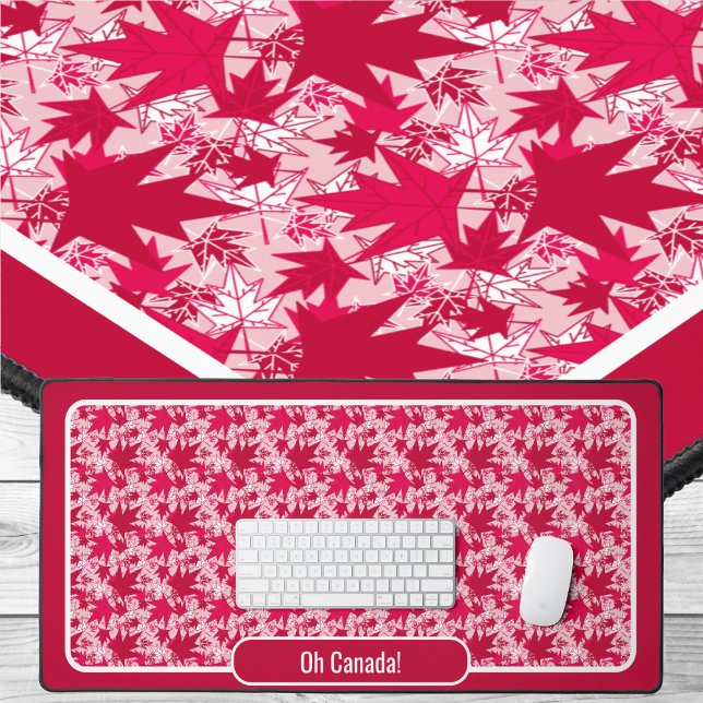 Feuilles d'érable sur un Arrière - plan rose (Maple Leaves - Red and White on Pink-Desk Mat by The Canadian Outpost Shop)