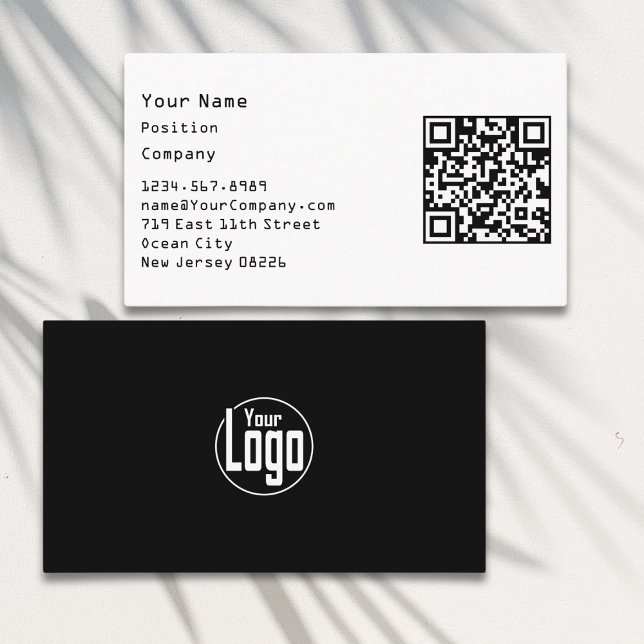 Fidélité Carte de visite de la société Black and White (Simple Scannable Black and White Company Business Card with Logo)