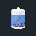 Fier Américain -<br><div class="desc">Ce design présente trois étoiles en rouge, bleu et blanc. "fier d'être un Américain" est imprimé sur ce dessin. La fusée est lancée avec des feux d'artifice colorés qui explosent. Ce design est présenté dans des accessoires assortis et est aussi livré en rouge et bleu.</div>