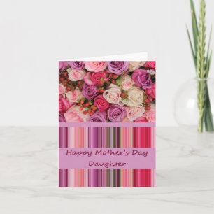 Fille Bonne carte rose de la fête des mères