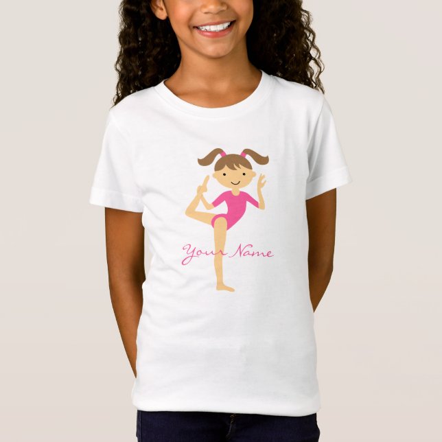 Fille gymnastique avec le T-shirt brun de cheveux (Devant)