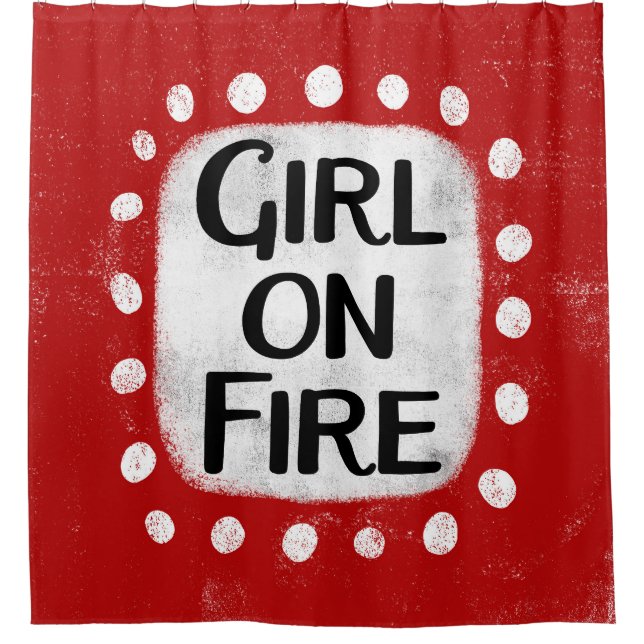 Fille Sur Le Rideau De Douche À Feu (Devant)