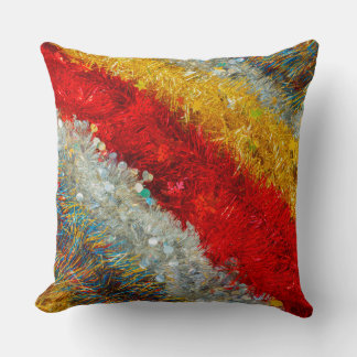 fils de Noël scintillants sur un coussin décoratif