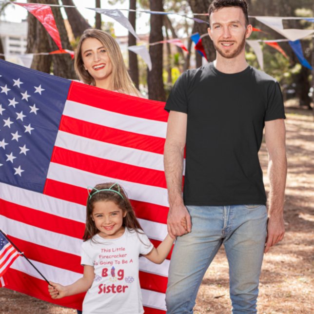 Firecracker Big Sister T-Shirt (Créateur téléchargé)