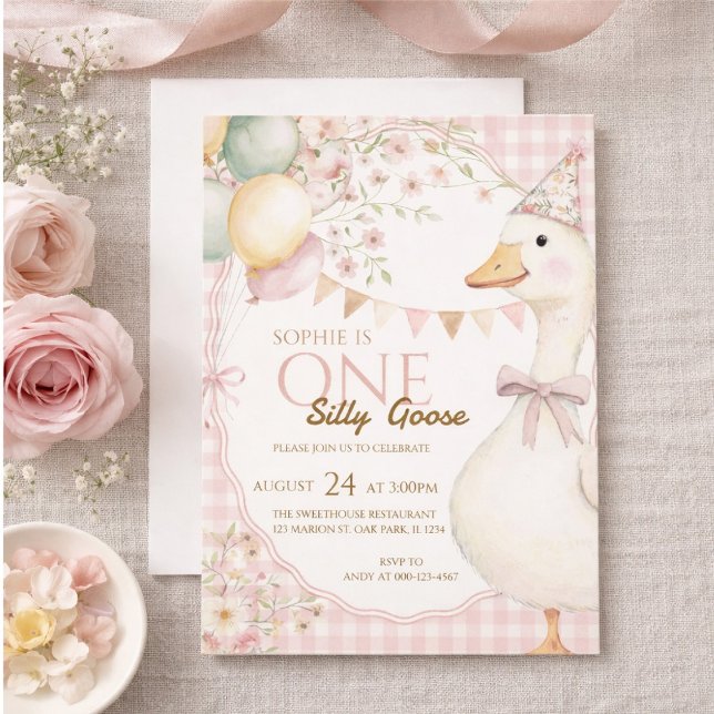 First birthday invitation with a fun goose design (Créateur téléchargé)
