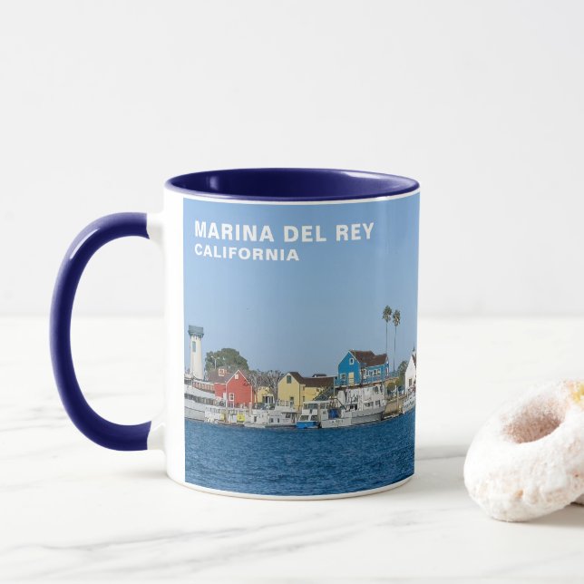 Fisherman's Village - Marina Del Rey, CA Mug (Avec donut)