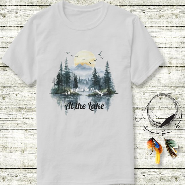 Fishing At The Lake T-Shirt (Créateur téléchargé)