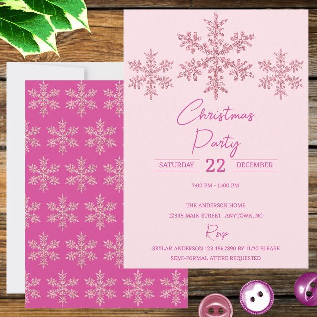 Flamme rose Snowflake Élégant Noël festif (Planning the perfect Christmas party? These pink snowflake holiday invitations make a statement)