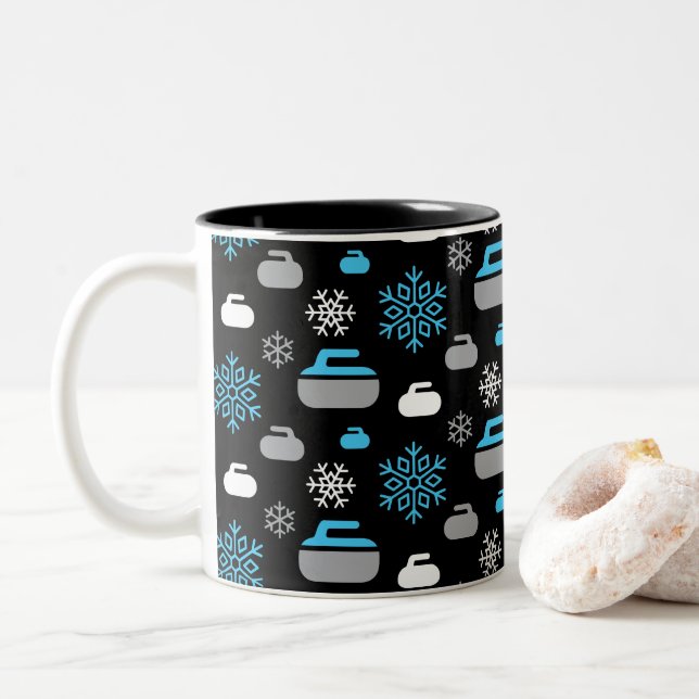 Flammes de neige et roquettes de curling Café Mug (Avec donut)