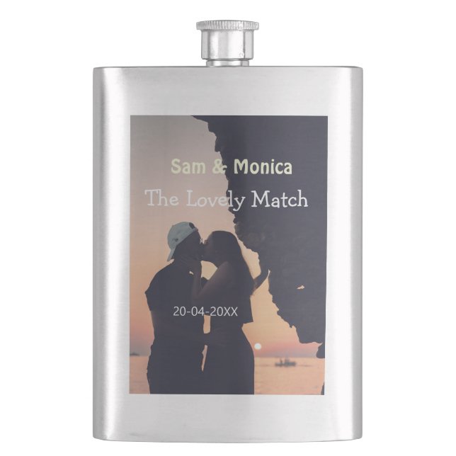 Flasque le nom de date de mariage de couple de match charm (devant)