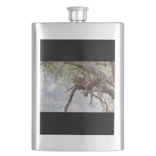 Flasque Leopard sur un arbre