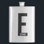 Flasque Monogramme et nom personnalisés gras modernes<br><div class="desc">Conception de monogramme moderne avec lettre de monogramme personnalisée "E" et nom dans un style de police sans empattement gras moderne.

Cadeau parfait pour lui,  cadeau de fête des pères,  cadeau de garçon d'honneur et plus encore.</div>