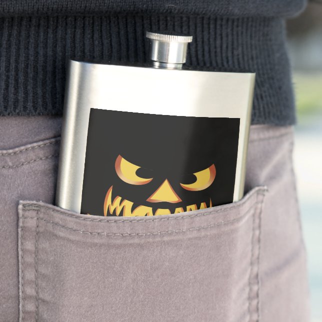 Flasque Trick or Treat avec visage de citrouille (En situation)