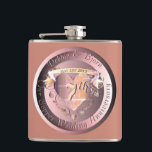 Flasques 7e Mariage de cuivre Anniversaire de la poche de m<br><div class="desc">Quand nous avons atteint des jalons clés dans la vie, il est juste de les marquer et de les observer, alors je pensais qu'une belle façon serait avec un médaillon en cuivre avec naturellement, un emblème cardiaque au centre. Je suis également ici pour vous customiser ou illustrer quelque chose de...</div>